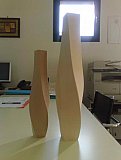 Produzione e realizzazione di piedi in legno in svariate forme, dimensioni e finiture, per divani, poltrone e mobili.