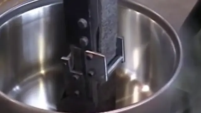 Satinatrice verticale automatica per interni di pentole in acciaio inox