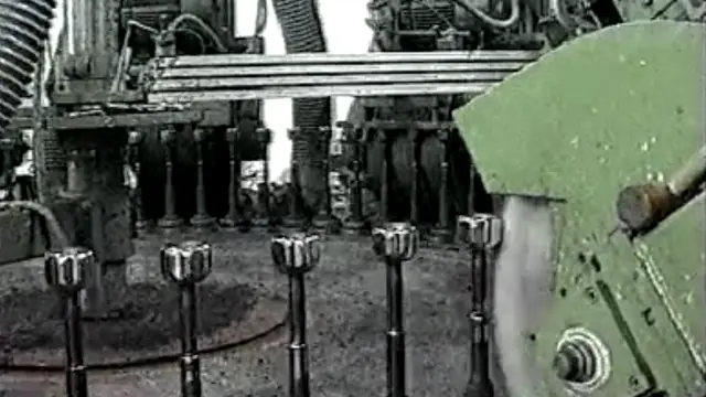 Tavola rotante automatica per pomoli di rubinetti e arredobagno