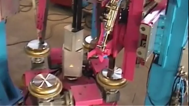 Satinatrice verticale automatica per fondi esterni di pentole